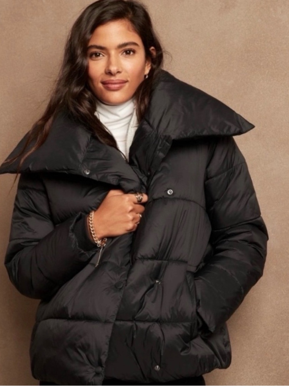 Banana republic Women's Black Puffer Jacket - Oversized Collar
